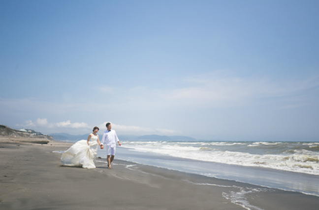 日本渚百選の七里ヶ浜でウェディングフォト撮影